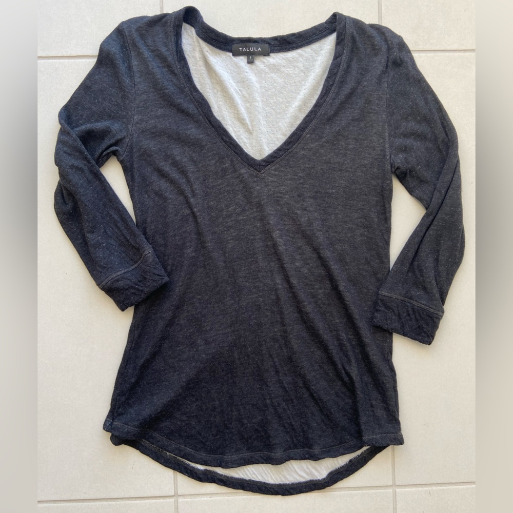 Talula Black V-neck Grey Top - Long-Sleeved T-Shirt - Sz S